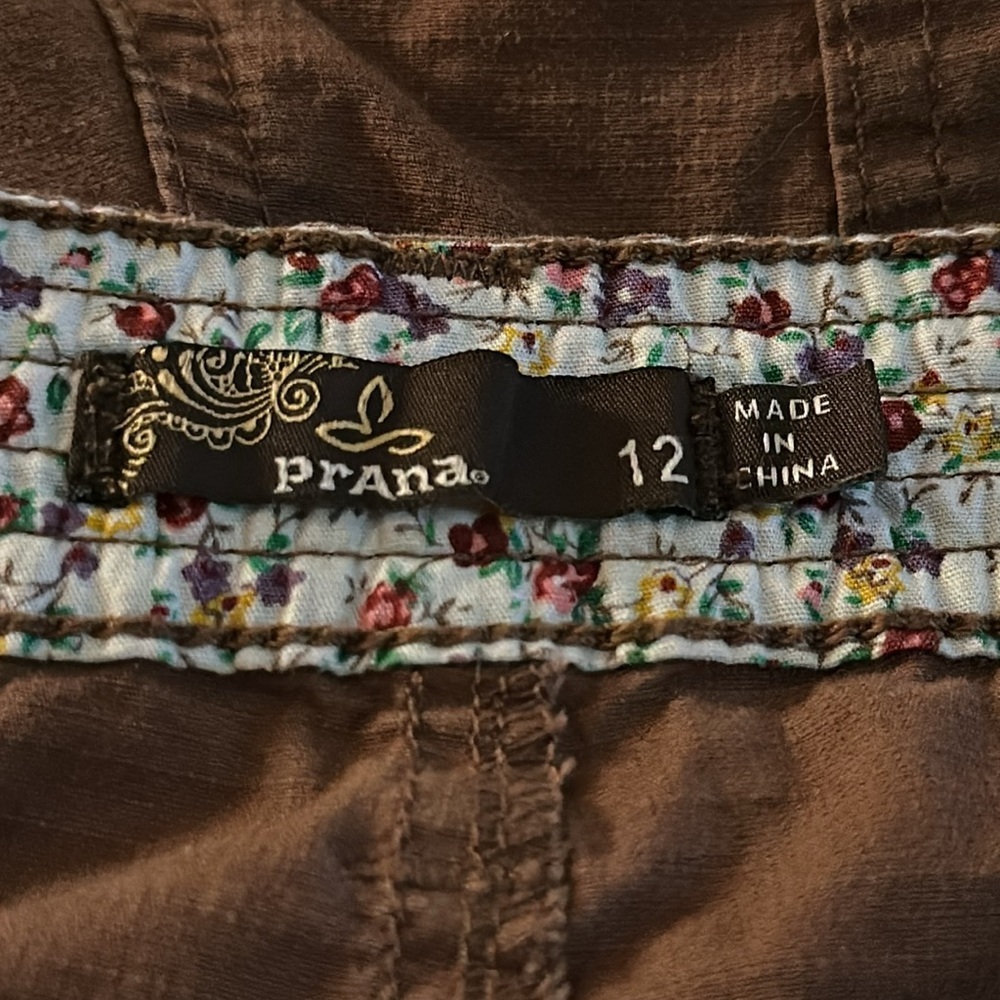 Prana Mari Organic Cotton Cargo Utility Crop Capri Pants Gorpcore Outdoorsy 12 - Picture 9 of 11